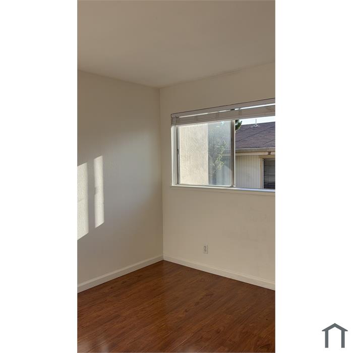 260 Sunset Blvd